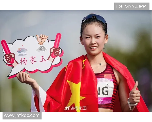 体操运动员的奋勇拼搏与追梦历程：从训练到赛场的每一步成长