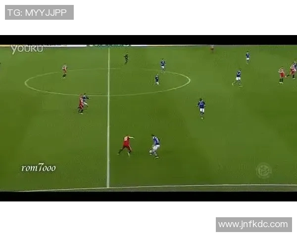 射门技巧解析:如何提高精确度与进球概率提升足球比赛表现